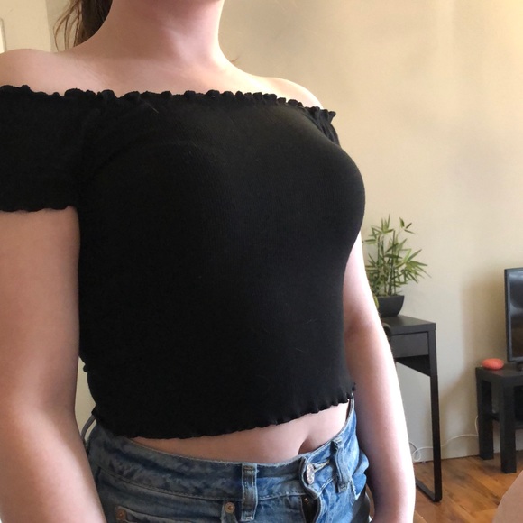 Garage «Off the shoulder» black top - Picture 1 of 3